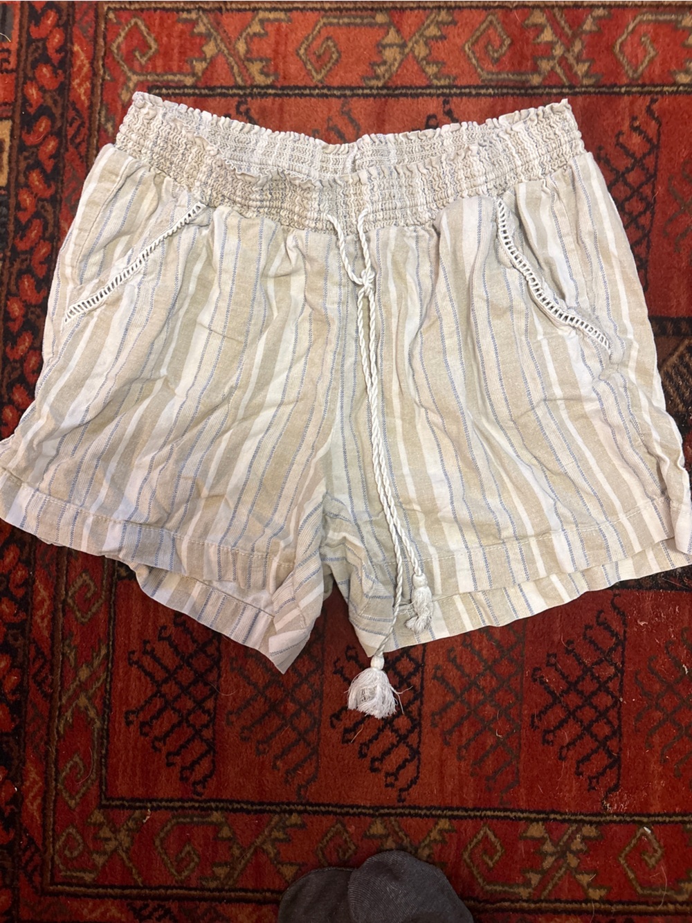 Briggs New York Cream and Light Blue Striped Linen-Rayon Lounge Shorts